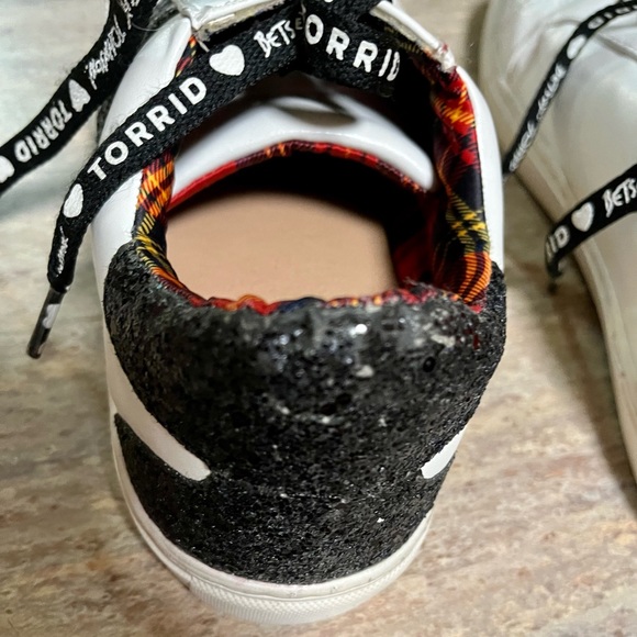 Torrid ♥️Betsey Johnson T Remy sneakers - Picture 7 of 16